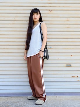 「アイテム（パンツ）」を使った、花音さん（キッズ・149cm）の夏コーディネート