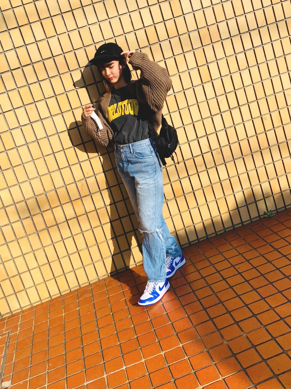 「UNE MANSIONのクロップドボレロニット（カーディガン/ボレロ、ブラウン系）」を使った、ninoさん（レディース・153cm）の秋コーディネートの1枚目の写真