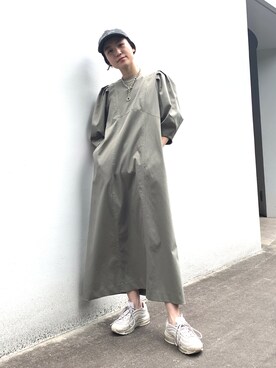 「INella（イネラ）のアイテム」を使った、Hitomi Wadaさん（レディース・157cm）の夏コーディネート