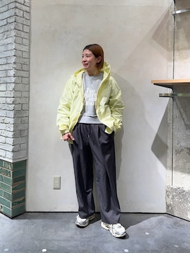 「Franklin Climbing（フランクリンクライミング）の【Franklin Climbing】撥水/男女兼用/ナイロンマウンテンパーカー/ナイロンジャケット（マウンテンパーカー、イエロー系）」を使った、ayaさん（レディース・158cm）の春コーディネート