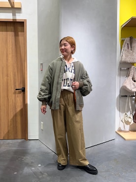 「アイテム（MA-1）」を使った、ayaさん（レディース・158cm）の秋コーディネート