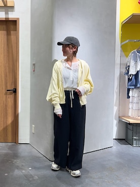 「CIAOPANIC TYPY（チャオパニックティピー）の【ゆるっと抜け感大人フーディー】ピグメントダンボールパーカー（パーカー、イエロー系）」を使った、ayaさん（レディース・158cm）の春コーディネート