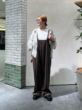 「CIAOPANIC TYPY（チャオパニックティピー）の∴【2サイズ展開/前後2WAY】マットベロア裾ドロストサロペ（サロペット/オーバーオール、ブラウン系）」を使った、ayaさん（レディース・158cm）の秋コーディネート