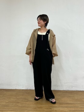 「CIAOPANIC TYPY（チャオパニックティピー）の【3サイズ展開】肩ドロストギャザーカットソポンチサロペット（つなぎ/オールインワン、ブラック系）」を使った、ayaさん（レディース・158cm）の春コーディネート