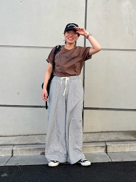 「CIAOPANIC TYPY（チャオパニックティピー）の【接触冷感】ロゴプリントTee（Tシャツ/カットソー、ブラウン系）」を使った、ayaさん（レディース・158cm）の春コーディネート