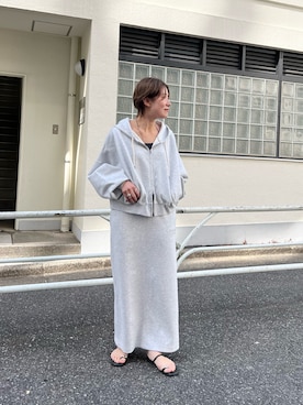 「CIAOPANIC TYPY（チャオパニックティピー）の【ゆるっと抜け感大人フーディー】ピグメントダンボールパーカー（パーカー、グレー系）」を使った、ayaさん（レディース・158cm）の春コーディネート