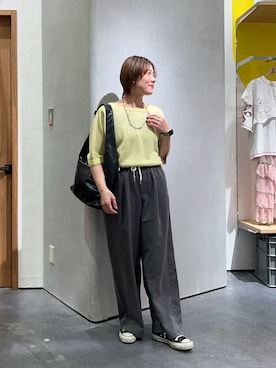 「CIAOPANIC TYPY（チャオパニックティピー）の【接触冷感/一枚で決まる】レイヤードライク配色5分袖シアーニットカーデ（カーディガン/ボレロ、イエロー系）」を使った、ayaさん（レディース・158cm）の夏コーディネート