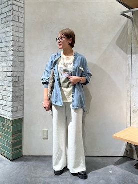 「CIAOPANIC TYPY（チャオパニックティピー）の∴シアー裏毛裾ラウンドフォトTee（Tシャツ/カットソー、ホワイト系）」を使った、ayaさん（レディース・158cm）の秋コーディネート