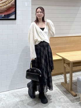 「bijorie（ビジュリィ）のアイテム」を使った、ジュネさん（レディース・162cm）の秋コーディネート