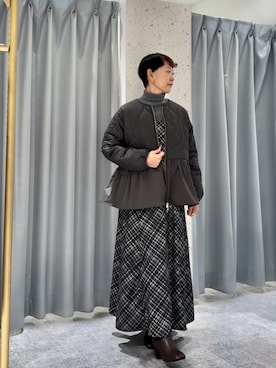 「アイテム（ノーカラージャケット）」を使った、はせきよさん（レディース・158cm）の秋コーディネート