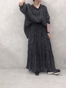 「小花柄ワンピース」｜「アイテム（トップス）」を使った、はせきよさん（レディース・160cm）の春コーディネート