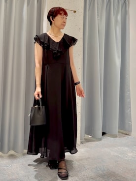 「natural couture（ナチュラルクチュール）の〈Erikoコラボ〉フリルカラーノースリワンピース（ワンピース、ブラック系）」を使った、はせきよさん（レディース・158cm）の夏コーディネート
