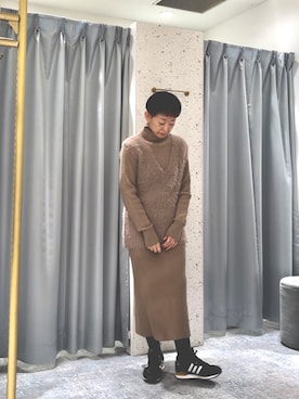 LARUTA】リブニットワンピース×フェザーベストセットを使った人気