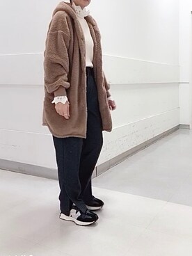 「フードコート」｜「アイテム（スラックス）」を使った、はせきよさん（レディース・160cm）の冬コーディネート
