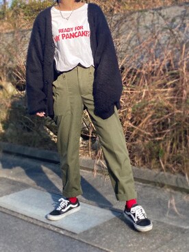 カーゴパンツを使った 赤い靴下 のレディース人気ファッションコーディネート Wear