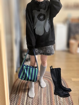 「アイテム（デニムスカート）」を使った、ゆさん（レディース・165cm）の秋コーディネート