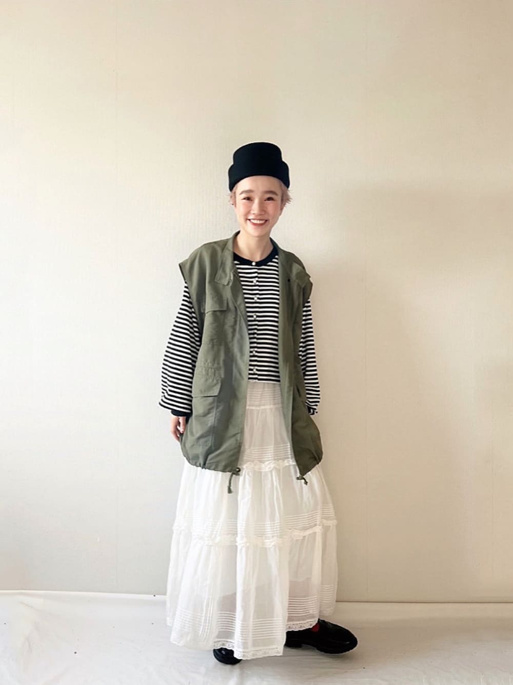 「休日コーデ、シンプルスタイル、おでかけコーデ、大人コーデ、ゆるコーデ、チャイルドウーマン、スカート」｜「Dot＆Stripes CHILD WOMANの80ボイル ピンタック ティアードスカート（スカート、ホワイト系）」を使った、2yuka2さん（レディース・162cm）の春コーディネートの1枚目の写真