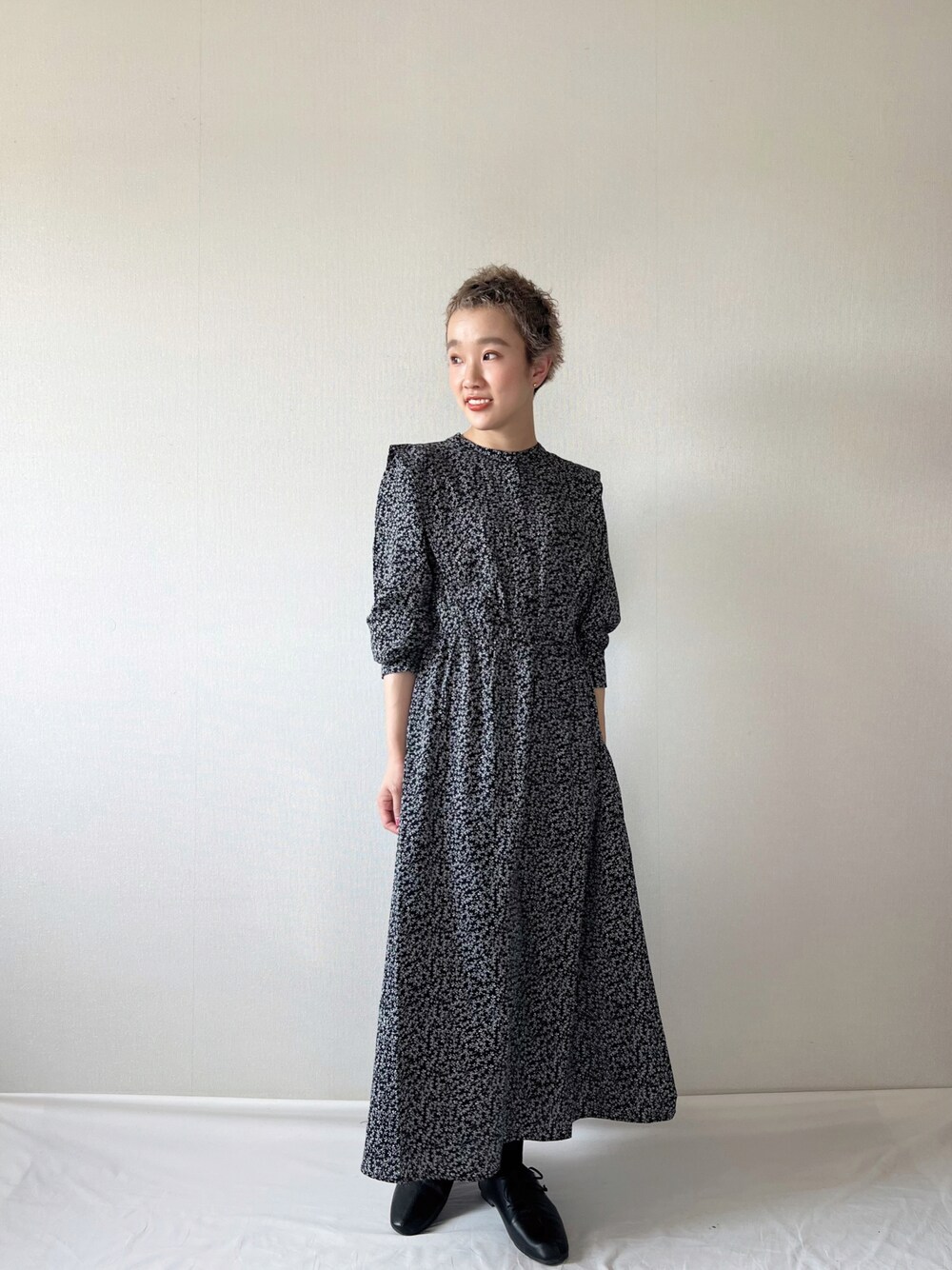 「マイニア、Mynia、ワンピース、春服コーデ、オトナカワイイ、春服」｜「myniaのアイテム（ワンピース/ドレス、ブラック系）」を使った、2yuka2さん（レディース・162cm）の春コーディネートの1枚目の写真