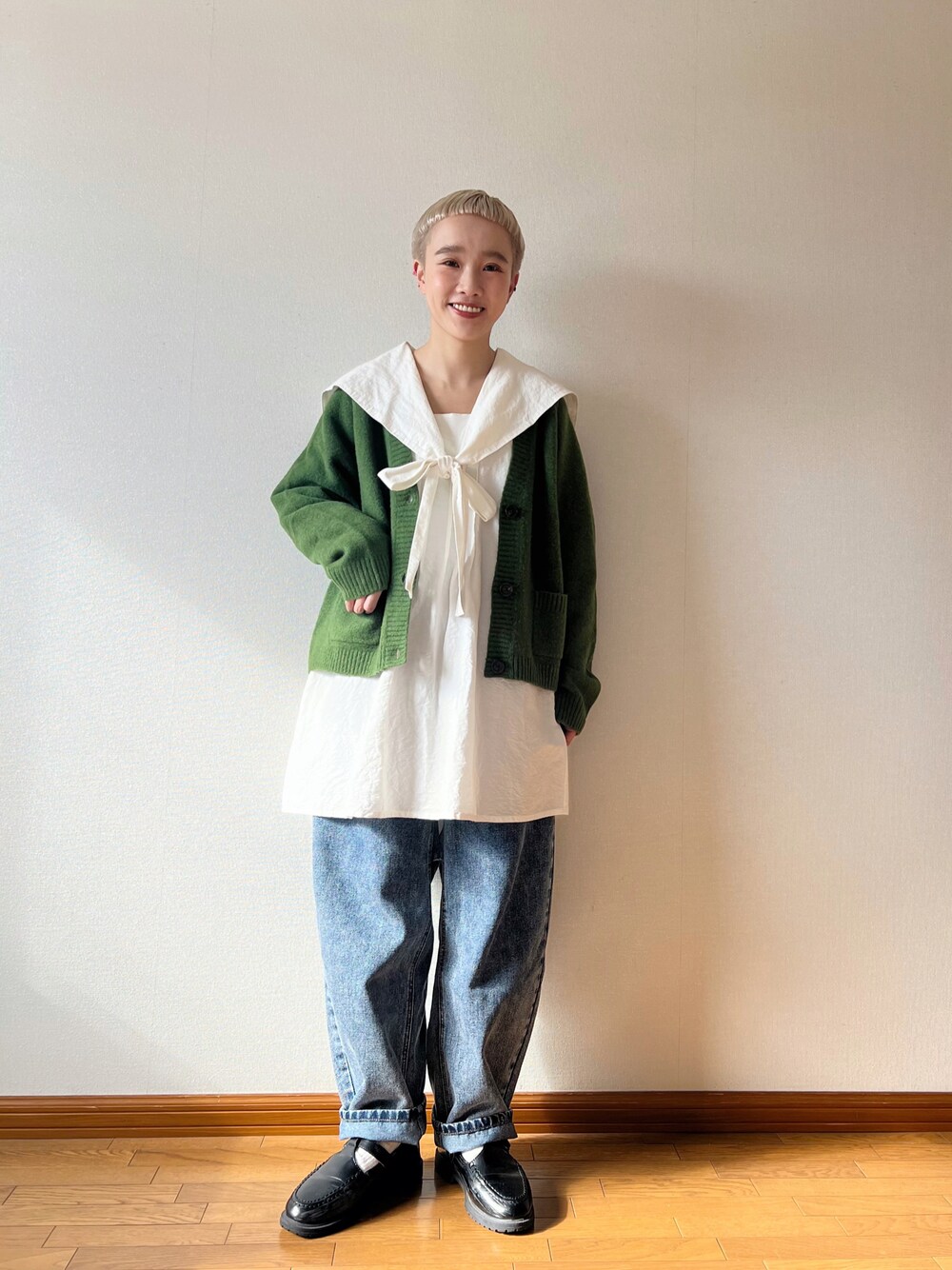 「休日スタイル、お出かけコーデ、ラクチンコーデ、シンプルコーデ、プチプラ、ベリーショート、ユニクロ、BONLECILL」｜「UNIQLOのアイテム（ニット/セーター、グリーン系）」を使った、2yuka2さん（レディース・162cm）の冬コーディネートの1枚目の写真