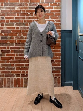 「アイテム（ローファー）」を使った、あやかさん（レディース・163cm・30代）の秋コーディネート