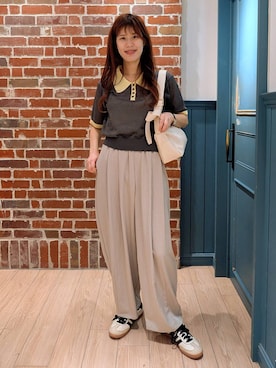 「LOWRYS FARM（ローリーズファーム）のタックスクエアショルダーＢＡＧ 656238（ショルダーバッグ、ホワイト系）」を使った、あやかさん（レディース・163cm）の春コーディネート