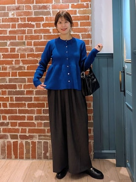 「アイテム（ローファー）」を使った、あやかさん（レディース・163cm・30代）の秋コーディネート