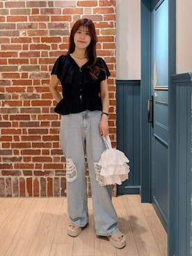 「LOWRYS FARM（ローリーズファーム）のレースデニム　601055（デニムパンツ、ブルー系）」を使った、あやかさん（レディース・163cm）の春コーディネート