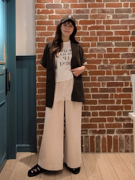 「LOWRYS FARM（ローリーズファーム）のイージーバギーデニム　601067（デニムパンツ、ピンク系）」を使った、あやかさん（レディース・163cm）の春コーディネート