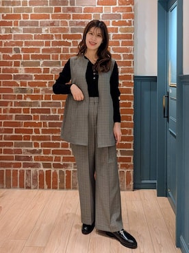 「アイテム（ローファー）」を使った、あやかさん（レディース・163cm・30代）の秋コーディネート