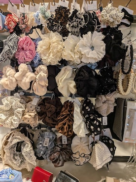 「アイテム（ヘアアクセサリー）」を使った、あやかさん（レディース・163cm・30代）の冬コーディネート