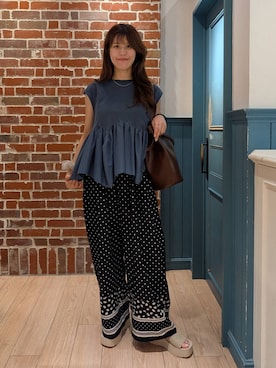 「LOWRYS FARM（ローリーズファーム）のドッキングペプラムノースリーブ　1032148（Tシャツ/カットソー、ブルー系）」を使った、あやかさん（レディース・163cm）の夏コーディネート