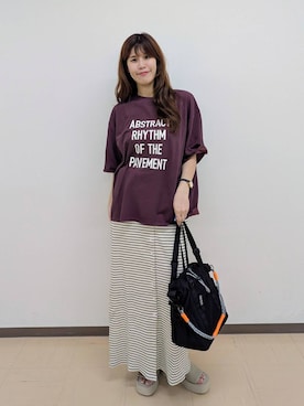 「LOWRYS FARM（ローリーズファーム）のメランジロゴTEE　1048840（Tシャツ/カットソー、レッド系）」を使った、あやかさん（レディース・163cm）の夏コーディネート