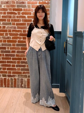 「LOWRYS FARM（ローリーズファーム）の【500mlペットボトル収納可】タックボストンＢＡＧ　1049023（ボストンバッグ、ブラック系）」を使った、あやかさん（レディース・163cm）の夏コーディネート
