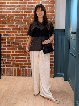 「LOWRYS FARM（ローリーズファーム）のレースドッキングＴＥＥ　1043045（Tシャツ/カットソー、グレー系）」を使った、あやかさん（レディース・163cm）の夏コーディネート