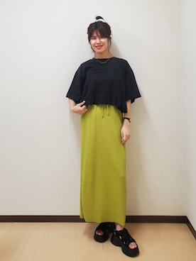 「アイテム（スカート、イエロー系）」を使った、あやかさん（レディース・163cm）の夏コーディネート