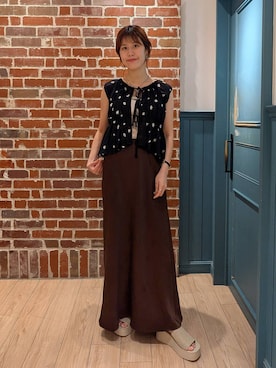 「LOWRYS FARM（ローリーズファーム）のストレッチサテンスカート　 290120（スカート、ブラウン系）」を使った、あやかさん（レディース・163cm）の夏コーディネート