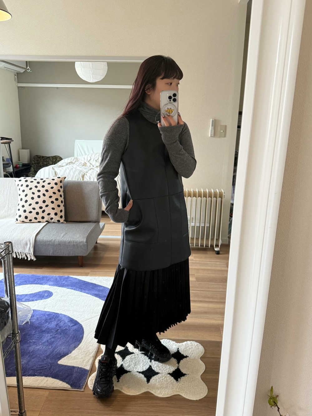 「春めき満開コーデ、ジレ、ジレスタイル、nike shox」｜「ZARAのアイテム（ベスト、ブラック系）」を使った、みけさん（骨格ウェーブ・レディース・157cm）の春コーディネートの1枚目の写真