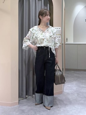 「mysty woman（ミスティウーマン）の【story. 】スイッチハンドルボストン 572846（ハンドバッグ、ブラウン系）」を使った、エリンギさん（レディース・153cm）の春コーディネート