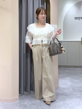「mysty woman（ミスティウーマン）の【story. 】スイッチハンドルボストン 572846（ハンドバッグ、ブラウン系）」を使った、エリンギさん（レディース・153cm）の春コーディネート