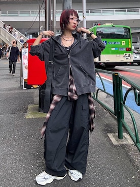 「アイテム（ボストンバッグ）」を使った、Hinechiさん（レディース・160cm）の秋コーディネート