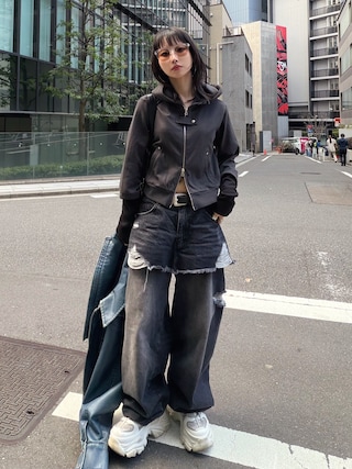 「PAGEBOY（ページボーイ）のプラットチャンキースニーカー（スニーカー）」を使った、Hinechiさん（レディース・160cm）の春コーディネート