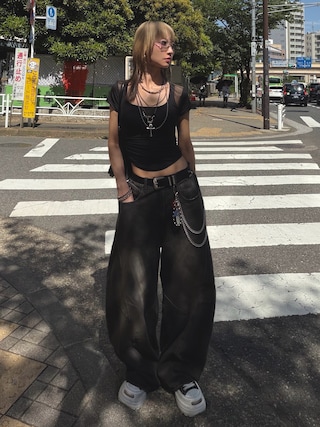 「ETRE AU SOMMET(エトレオソメ)のModern Square Shirring Tee (Black)(Tシャツ/カットソー)」を使った、Hinechiさん(レディース・160cm)の夏コーディネート