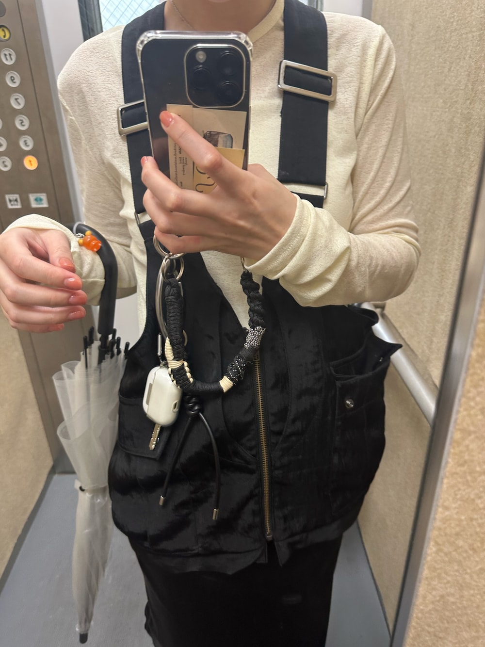 ENOFのベストを使った人気ファッションコーディネート - WEAR