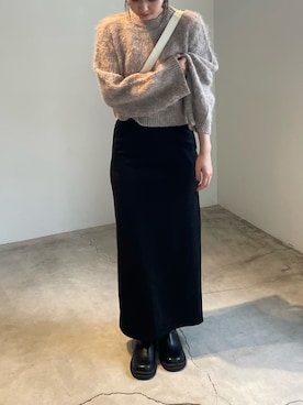 「select MOCA（セレクトモカ）のフェイクスエードナロースカート（スカート）」を使った、ririkaさん（レディース・159cm）の秋コーディネート