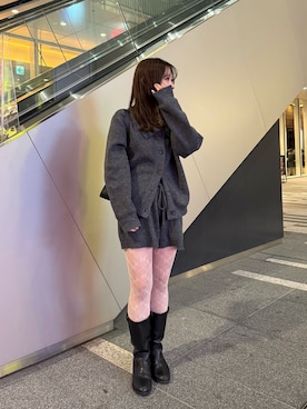 「mystic（ミスティック）の【12/4(THU)～12/7(SUN)限定価格/柔らかい素材で着心地◎】襟付きプレートニットカーディガン（カーディガン/ボレロ、グレー系）」を使った、hiyoriさん（レディース・156cm）の冬コーディネート