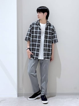「GLOBAL WORK（グローバルワーク）のアーバンスラックスAIR/632888（スラックス、グレー系）」を使った、タクミさん（メンズ）の夏コーディネート
