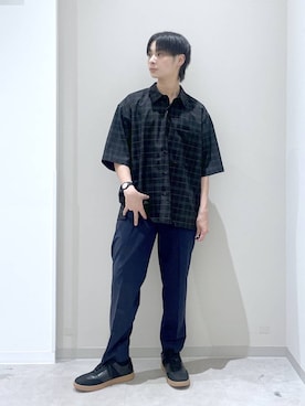 「GLOBAL WORK（グローバルワーク）のエアかるクラシックスニーカー/142642（スニーカー、ブラック系）」を使った、タクミさん（メンズ）の春コーディネート