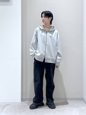 「GLOBAL WORK（グローバルワーク）のGOODデニムイージーパンツ/498394（デニムパンツ、ブラック系）」を使った、タクミさん（メンズ）の春コーディネート