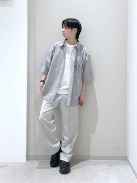「GLOBAL WORK（グローバルワーク）のアーバンクリーンワイドパンツ/AIR/632890（スラックス、ホワイト系）」を使った、タクミさん（メンズ）の春コーディネート