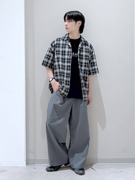 「GLOBAL WORK（グローバルワーク）のノンストレスリッチワイドパンツ/632962（その他パンツ、グレー系）」を使った、タクミさん（メンズ）の夏コーディネート
